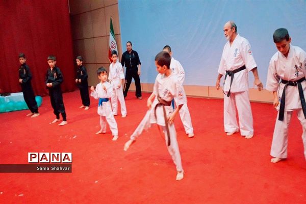 مراسم تجلیل از کاراته کاران آکادمی بهاران در فشافویه