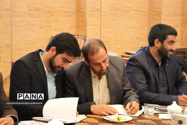 جلسه رابطین آموزشی پیشتازان شهرستان، مناطق و نواحی استان یزد