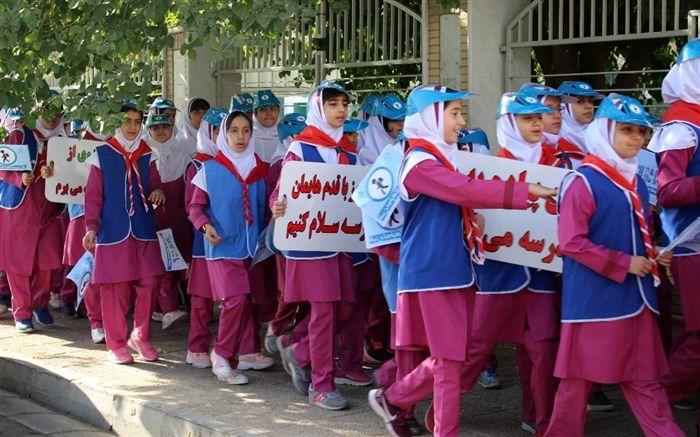 اجرای طرح روز جهانی «یک روز پیاده از خانه تا مدرسه» در شیراز