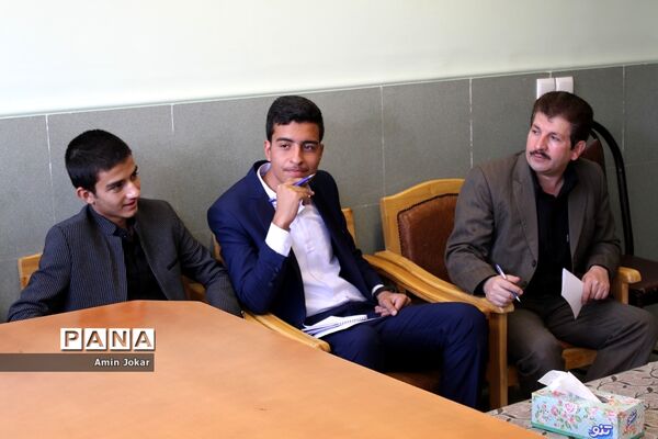 برگزاری کارگاه آموزشی فن سخن‌وری ویژه نمایندگان نهمین دوره مجلس دانش‌آموزی فارس در شیراز