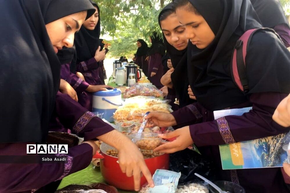 بازارچه خیریه دبیرستان الزهرا گله دار
