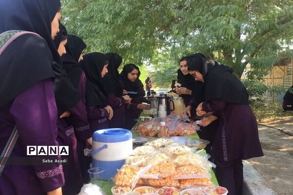 بازارچه خیریه دبیرستان الزهرا گله دار