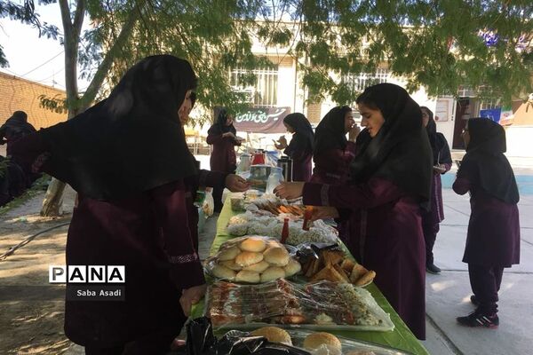 بازارچه خیریه دبیرستان الزهرا گله دار