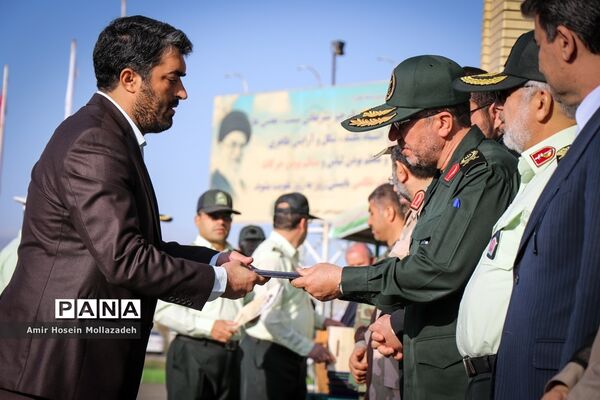 صبحگاه مشترک نیروهای مسلح به مناسبت آغاز هفته نیروی انتظامی در ارومیه