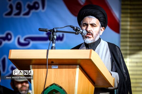 صبحگاه مشترک نیروهای مسلح به مناسبت آغاز هفته نیروی انتظامی در ارومیه
