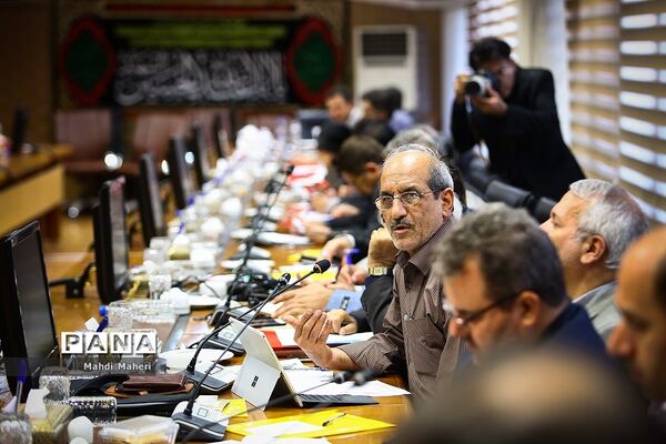 نشست صاحب نظران علوم تربیتی
