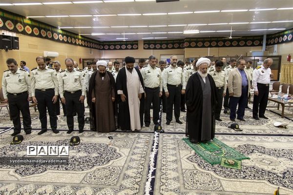 دیدار کارکنان فرماندهی انتظامی استان یزد با آیت الله ناصری‌