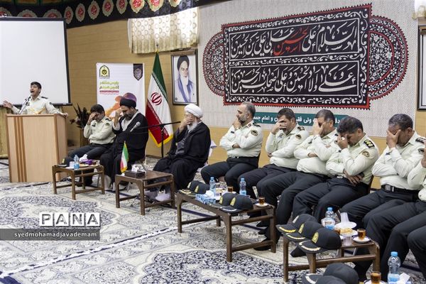 دیدار کارکنان فرماندهی انتظامی استان یزد با آیت الله ناصری‌