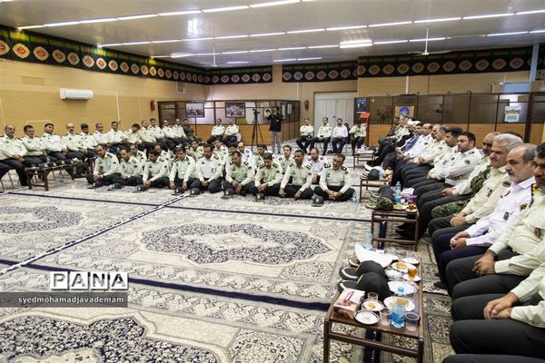 دیدار کارکنان فرماندهی انتظامی استان یزد با آیت الله ناصری‌