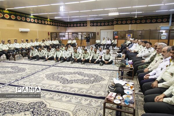 دیدار کارکنان فرماندهی انتظامی استان یزد با آیت الله ناصری‌