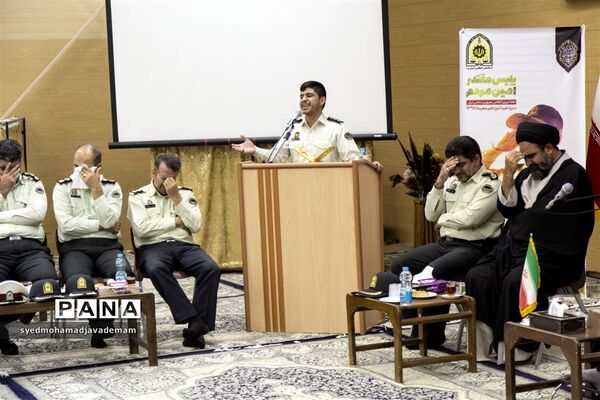 دیدار کارکنان فرماندهی انتظامی استان یزد با آیت الله ناصری‌