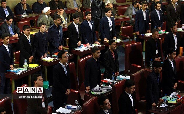 نطق‌های پیش از دستور نمایندگان مجلس دانش‌آموزی