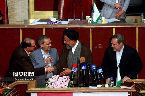 حضور وزیر اطلاعات در نهمین دوره مجلس دانش آموزی
