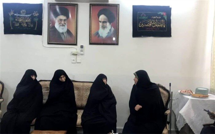 دیدار مدیرکل دفتر امور زنان آموزش و پرورش با تنها مجتهده کشور و  دختر حضرت امام (ره)