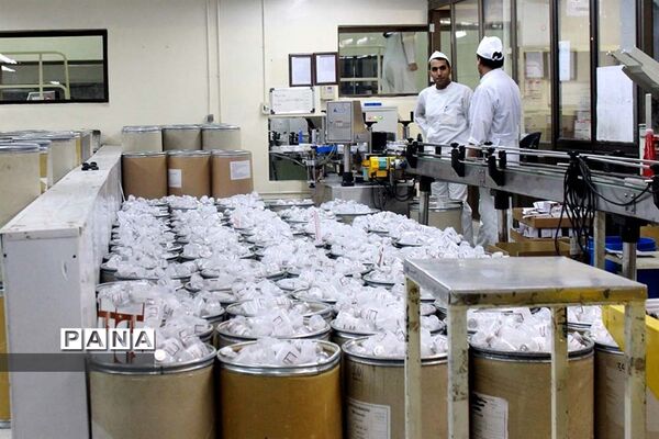 بازدید استاندار آذربایجان شرقی از واحدهای داروسازی تبریز