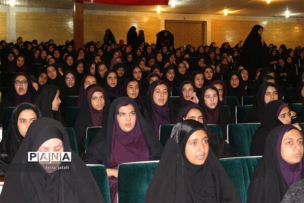 همایش دختران عاشورایی دبیرستان قرآنی فطرت اراک