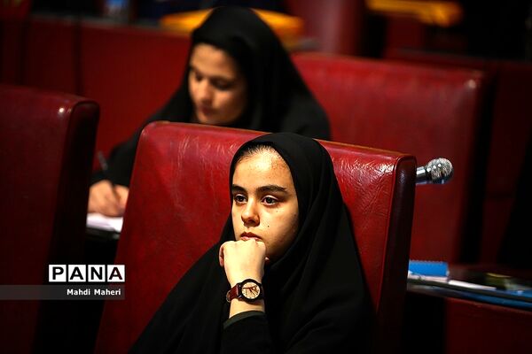 دومین روز از نخستین نشست نهمین دوره مجلس دانش‌آموزی-2