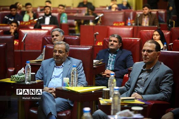 دومین روز از نخستین نشست نهمین دوره مجلس دانش‌آموزی-2