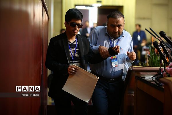 دومین روز از نخستین نشست نهمین دوره مجلس دانش‌آموزی-2