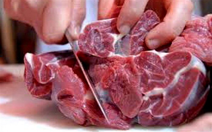 44 تن گوشت قرمز و سفید در بازار نقده توزیع شد