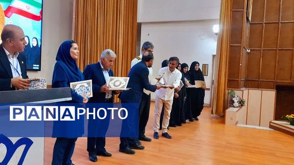 برگزاری اختتامیه جشنواره نوجوان سالم و یاریگران زندگی در کانون شهید فهمیده کرج