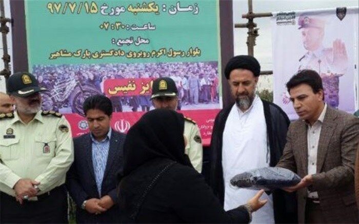 برگزاری همایش صبحگاهی  گرامیداشت هفته ناجا در ملارد