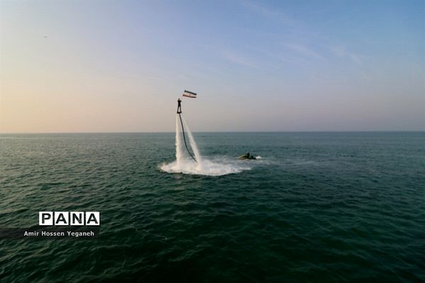 مانور نیروی دریایی جزیره کیش به مناسبت هفته ناجا در جزیره کیش
