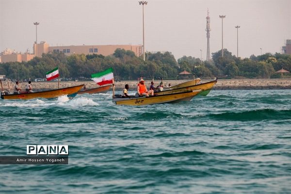 مانور نیروی دریایی جزیره کیش به مناسبت هفته ناجا در جزیره کیش