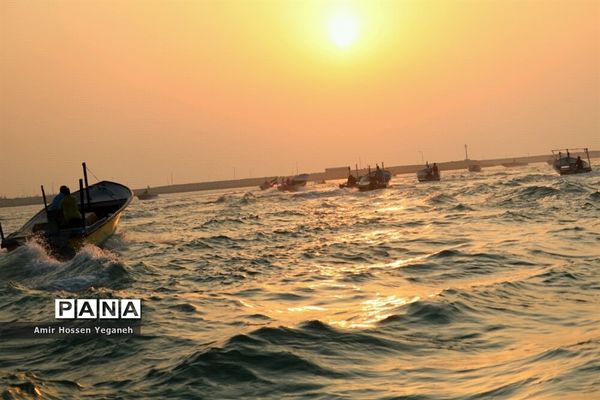 مانور نیروی دریایی جزیره کیش به مناسبت هفته ناجا در جزیره کیش