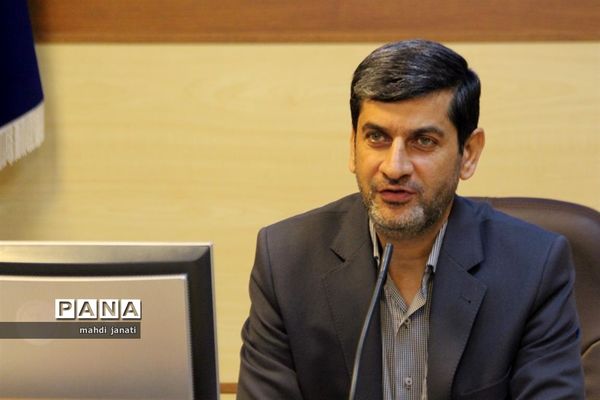 بازدید خبرنگاران از کشتارگاه صنعتی مرغ بهاران