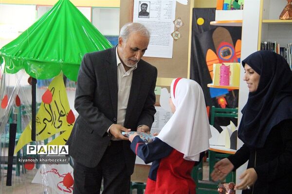 حضور دانش آموزان در کانون فکری ، کودکان و نوجوانان آذربایجان غربی «بمناسبت روز جهانی کودک»