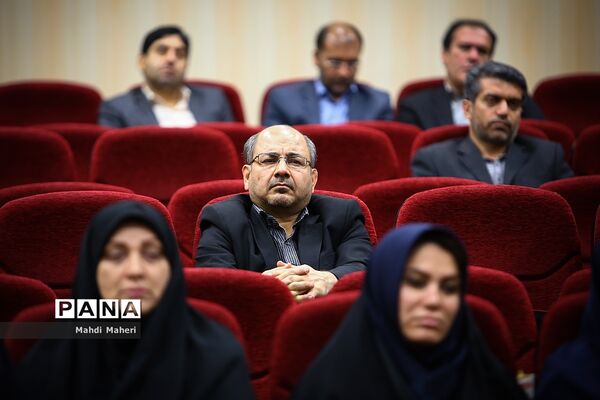 نشست آموزشی قلمرو دست‌یابی بشر به فضا از منظر قرآن و شریعت