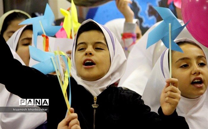 ارائه‌ مشاوره‌ رایگان به کودکان کم‌شنوا در هفته‌ ملی کودک