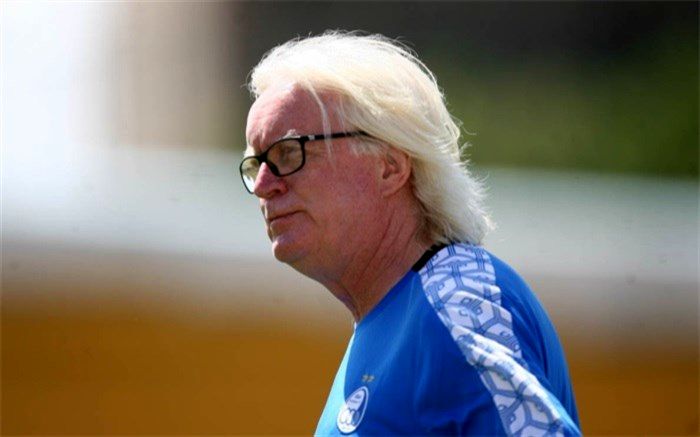 پیام وینفرد شفر برای هواداران استقلال: با افرادی که در کارم دخالت کنند، می‌جنگم