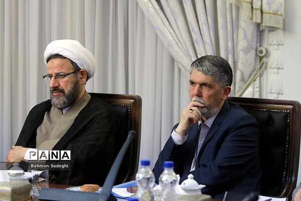 جلسه شورای عالی انقلاب فرهنگی
