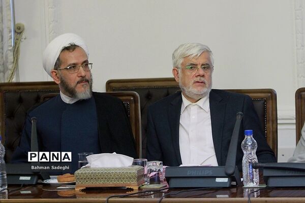 جلسه شورای عالی انقلاب فرهنگی