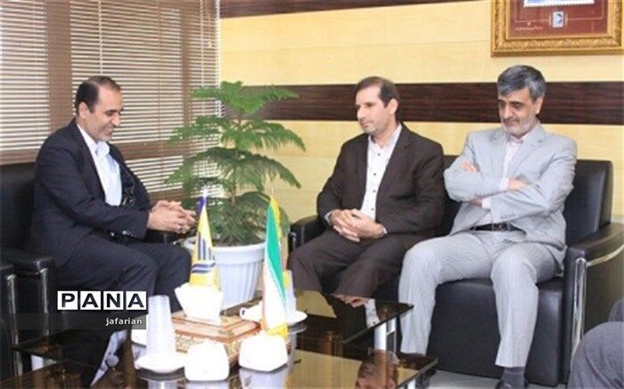 دیدار مدیرکل آموزش و پرورش با مدیرکل پست استان اصفهان