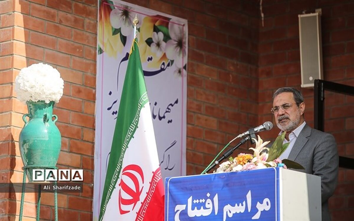 وزیر آموزش و پرورش: نبودتفاوت میان دانش‌آموزان اتباع خارجی با دانش‌آموزان ایرانی افتخار ما است