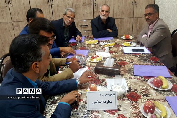 برگزاری کارگروه مشترک دبیرستان‌های پسرانه و دخترانه استعداد درخشان دکتر رمضانخانی و دکتر شاهی ناحیه یک یزد