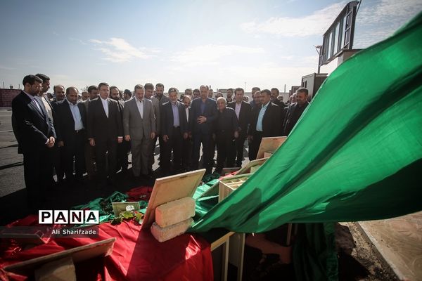 بازدید وزیر آموزش و پرورش از مدارس منطقه جوادآباد و افتتاح مدرسه اتباع