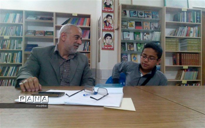 تلاش برای  مطالعه بیشتر جوانان و نوجوانان کاشمر  در زمینه دفاع مقدس