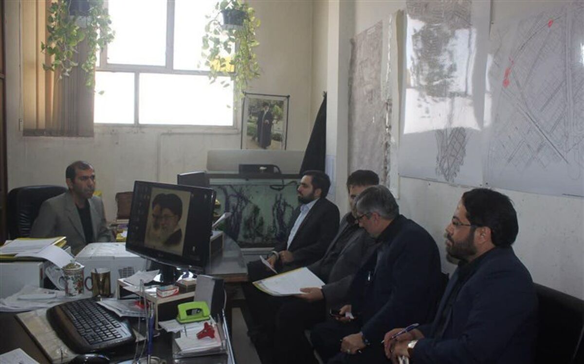 استقرار نمایندگان بازرسی شهرداری قم در مناطق هشتگانه و سازمان‌های وابسته شهرداری قم