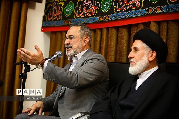 دیدار وزیرآموزش و پرورش با تعدادی از مراجع عظام تقلیددر استان قم