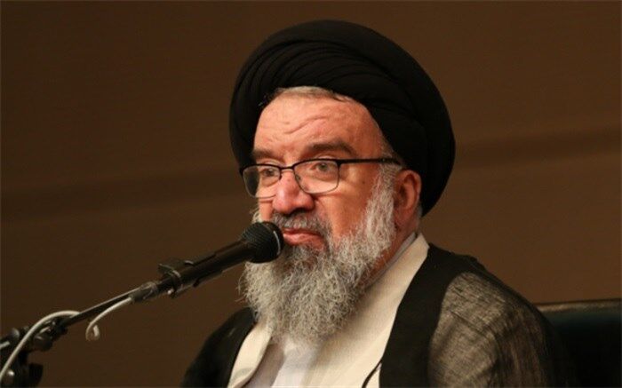 آیت‌الله خاتمی: مشکلات کشور با دادوبیداد حل نمی‌شود