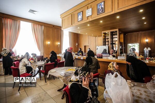 جشنواره غذا و صنایع دستی به میزبانی انجمن همسران سفرا و دیپلمات های وزرات خارجه
