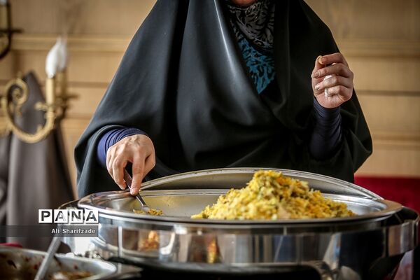 جشنواره غذا و صنایع دستی به میزبانی انجمن همسران سفرا و دیپلمات های وزرات خارجه