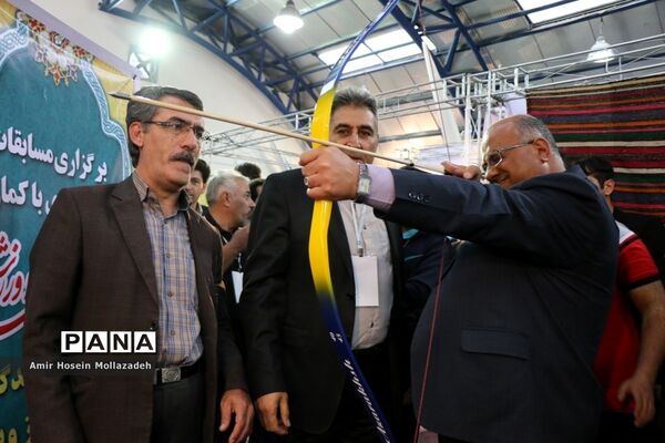افتتاح نمایشگاه هفته تربیت بدنی و ورزش در ارومیه