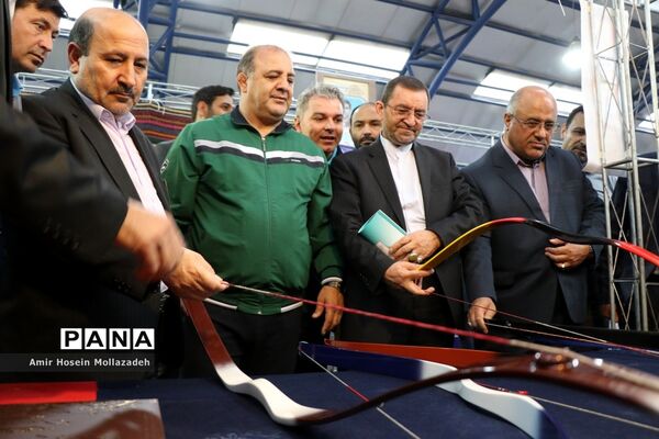 افتتاح نمایشگاه هفته تربیت بدنی و ورزش در ارومیه