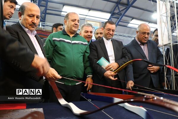 افتتاح نمایشگاه هفته تربیت بدنی و ورزش در ارومیه
