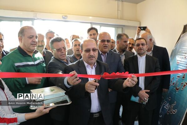 افتتاح نمایشگاه هفته تربیت بدنی و ورزش در ارومیه